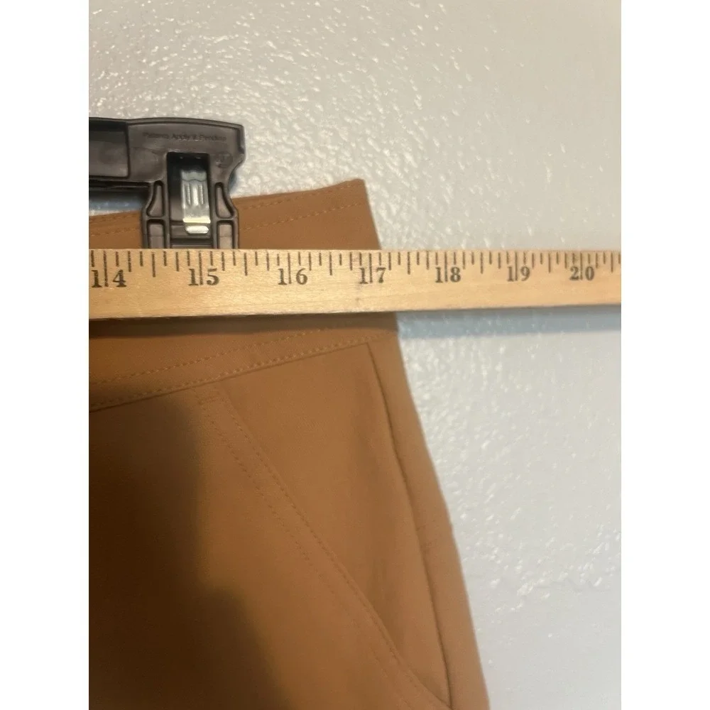 Sherpa Bara Shorts Caramel Womens Shorts Size Large (US 12) Hiking Climbing - Picture 3 of 6